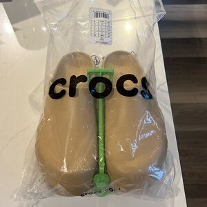 Crocs Dylan Platform Clog W7